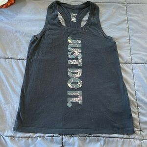 Nike woman’s tank top